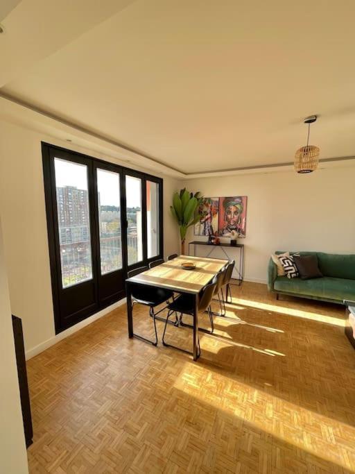 Magnifique Appartement Neuilly Sur Marne Entre Paris Et Disneyland Esterno foto