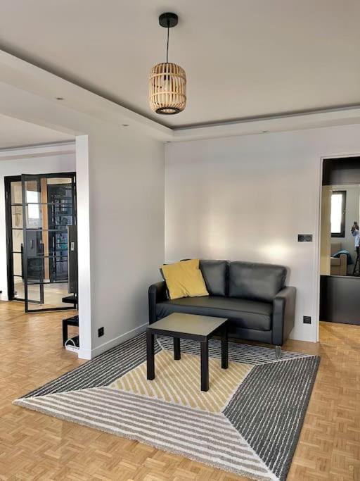Magnifique Appartement Neuilly Sur Marne Entre Paris Et Disneyland Esterno foto