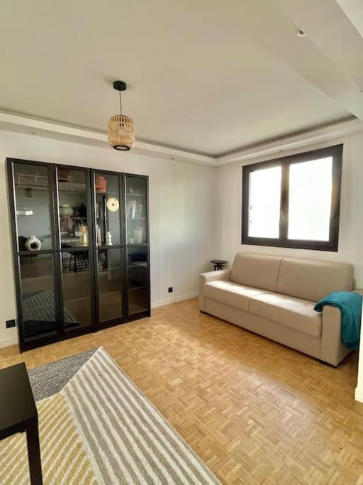 Magnifique Appartement Neuilly Sur Marne Entre Paris Et Disneyland Esterno foto