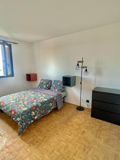 Magnifique Appartement Neuilly Sur Marne Entre Paris Et Disneyland Esterno foto