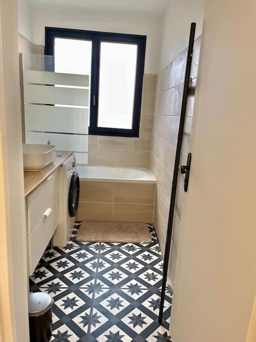 Magnifique Appartement Neuilly Sur Marne Entre Paris Et Disneyland Esterno foto