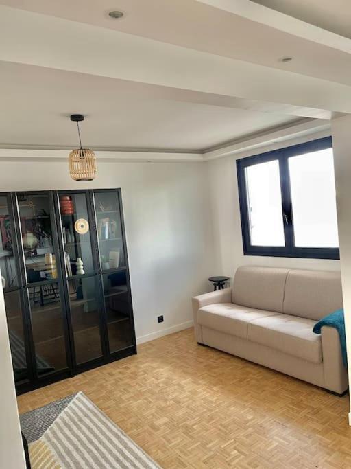 Magnifique Appartement Neuilly Sur Marne Entre Paris Et Disneyland Esterno foto