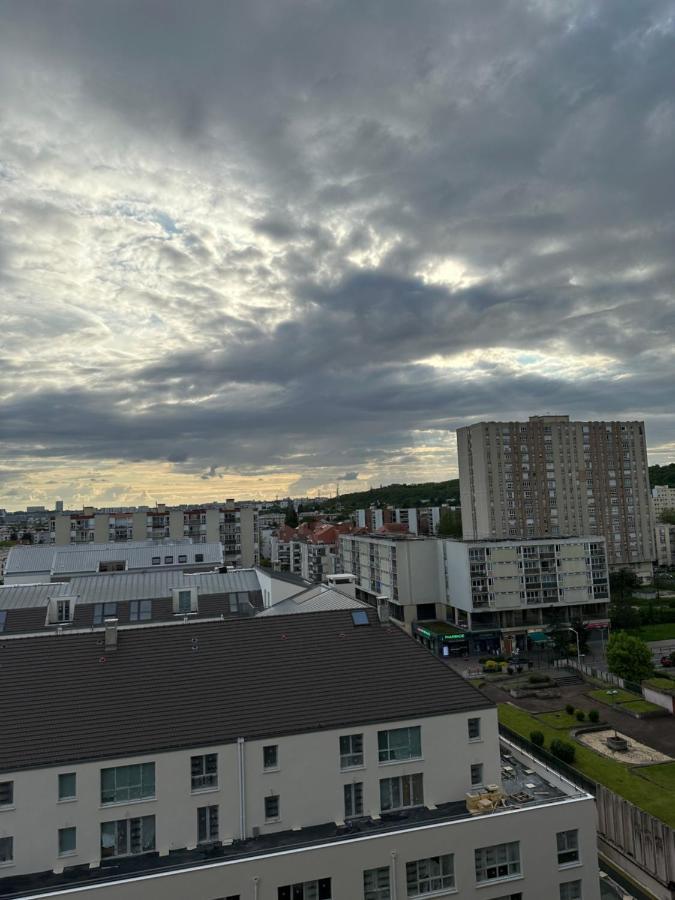 Magnifique Appartement Neuilly Sur Marne Entre Paris Et Disneyland Esterno foto